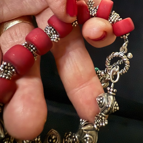 Wonderful Sterling Silver Coral Bird Toggle Bracelet - Picture 6 of 8